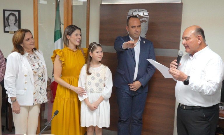 Otorga Cabildo licencia a Presidente Municipal
